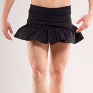 Lululemon White Ruffled Skirt in White